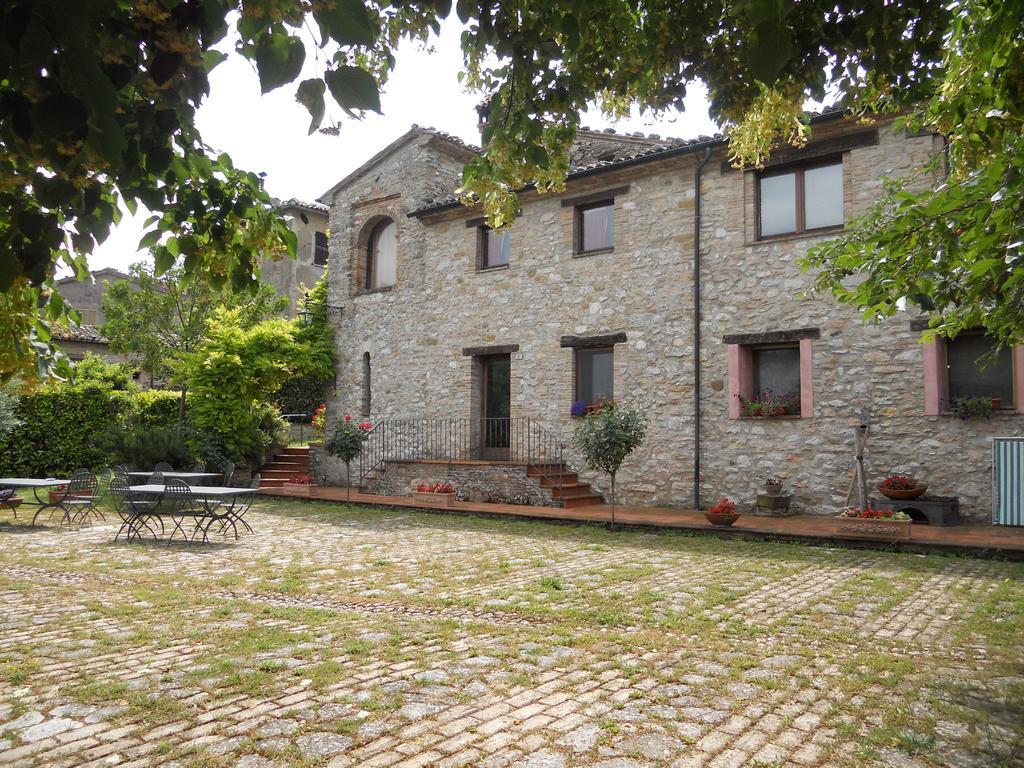 Il Giardino Degli Ulivi Βίλα Castelraimondo Εξωτερικό φωτογραφία